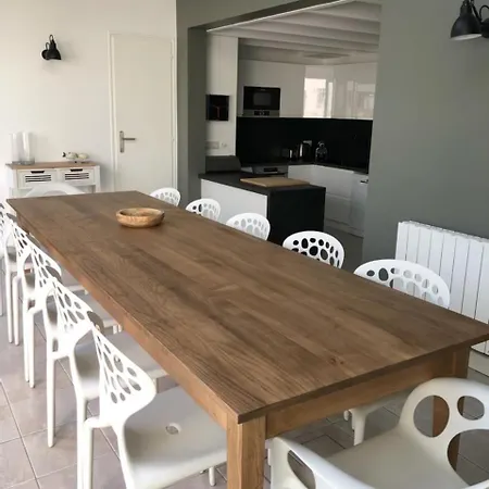 Renovated Family In D'olonne