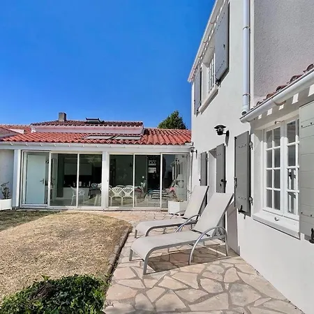 Renovated Family In D'olonne *